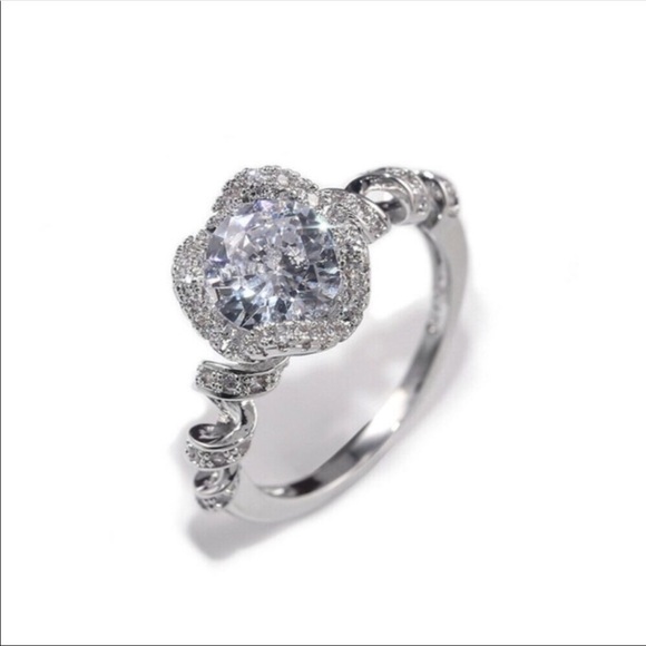 New 925 Sterling Silver White Sapphire Ring - Picture 4 of 5